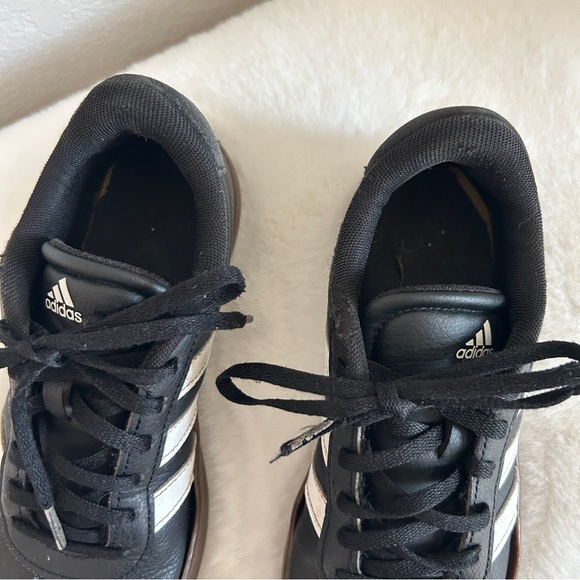 Kids adidas sambas tennis shoes - Picture 3 of 8